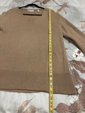 Vince cashmere wool blend tunic sweater. Size medium. Caramel color.
